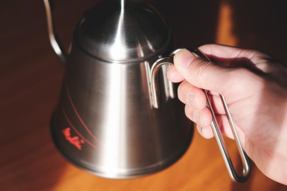 どうあがいても「おいしいコーヒーしか淹れられない専用ケトル