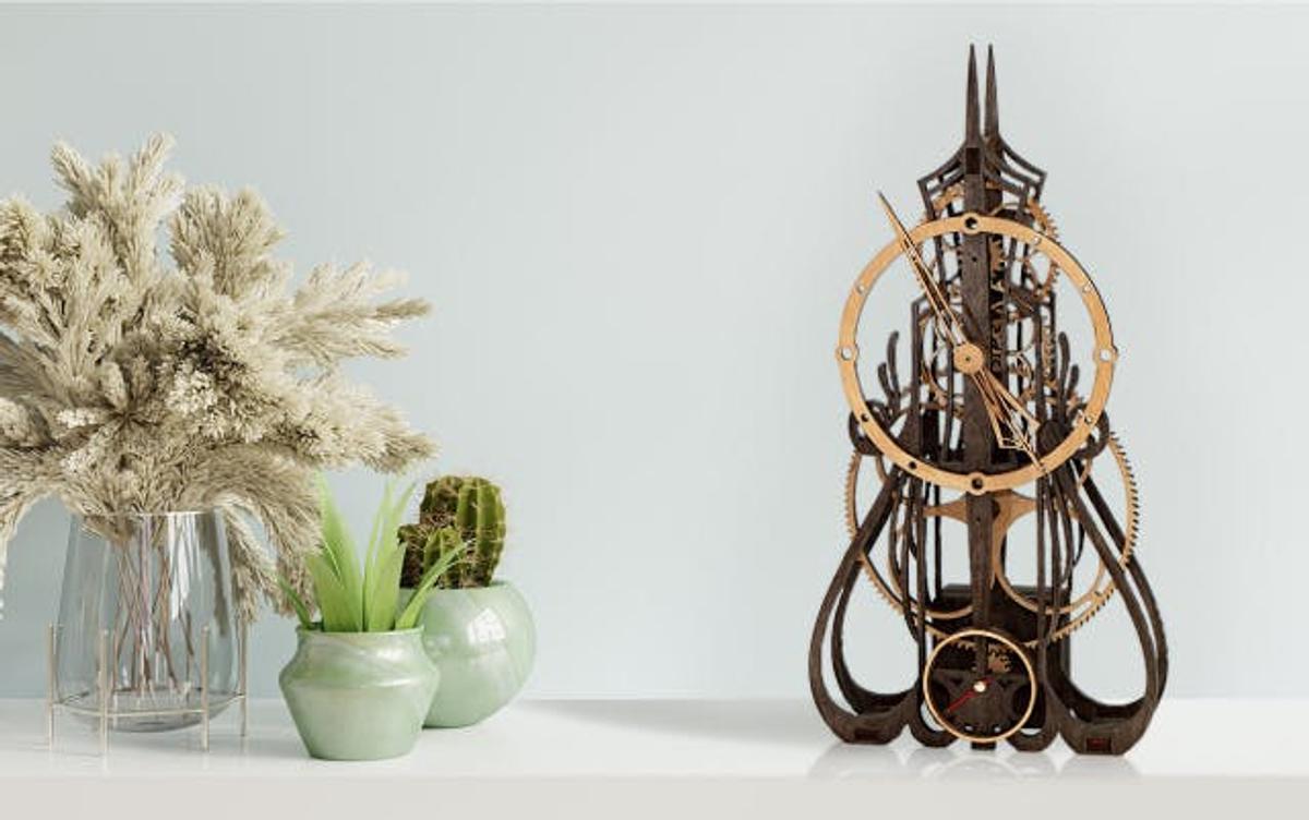 ウクライナで誕生！組み立て式木製時計「MadClockMaker」 | ROOMIE