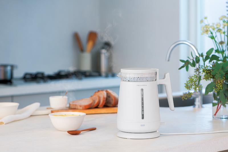 レコルトのかわいい新作が、電気ケトルのあの問題を「ガラス」で解決