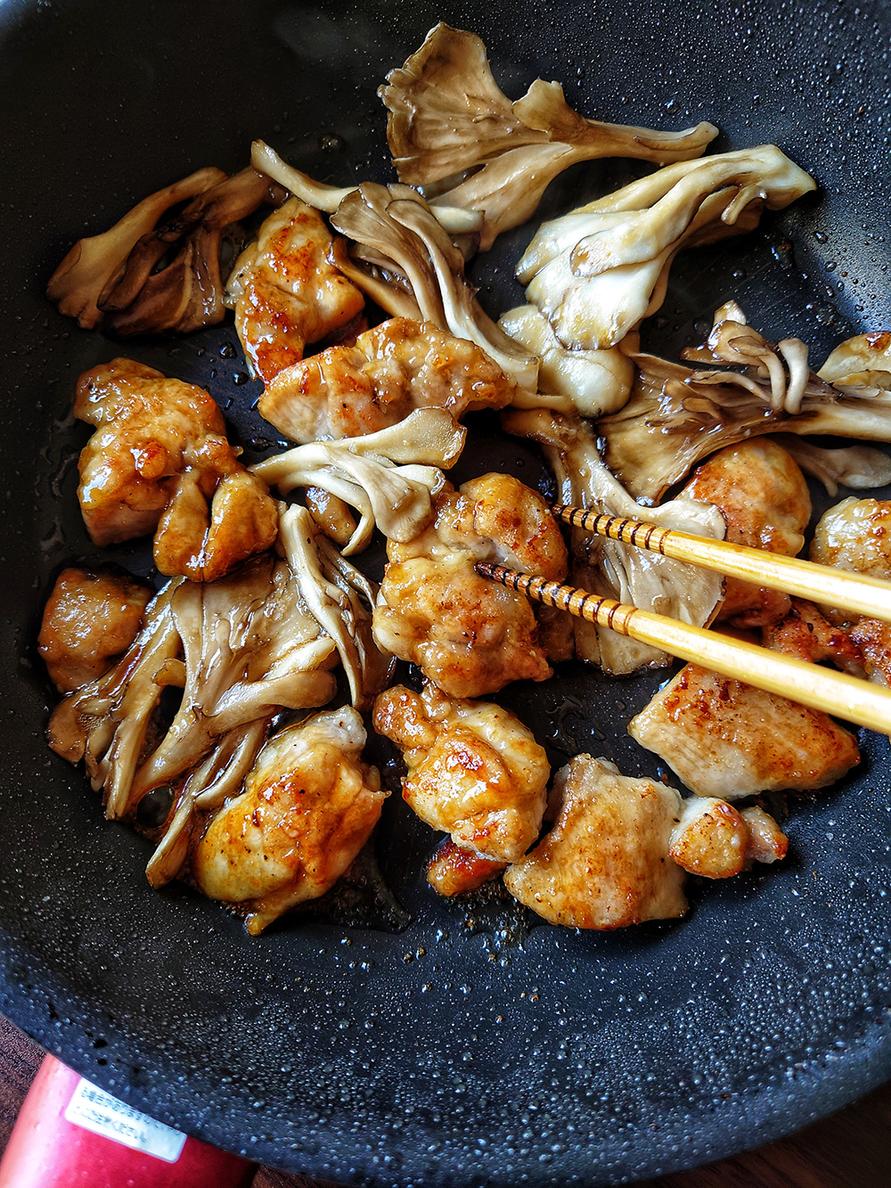 鶏肉の舞茸炒め