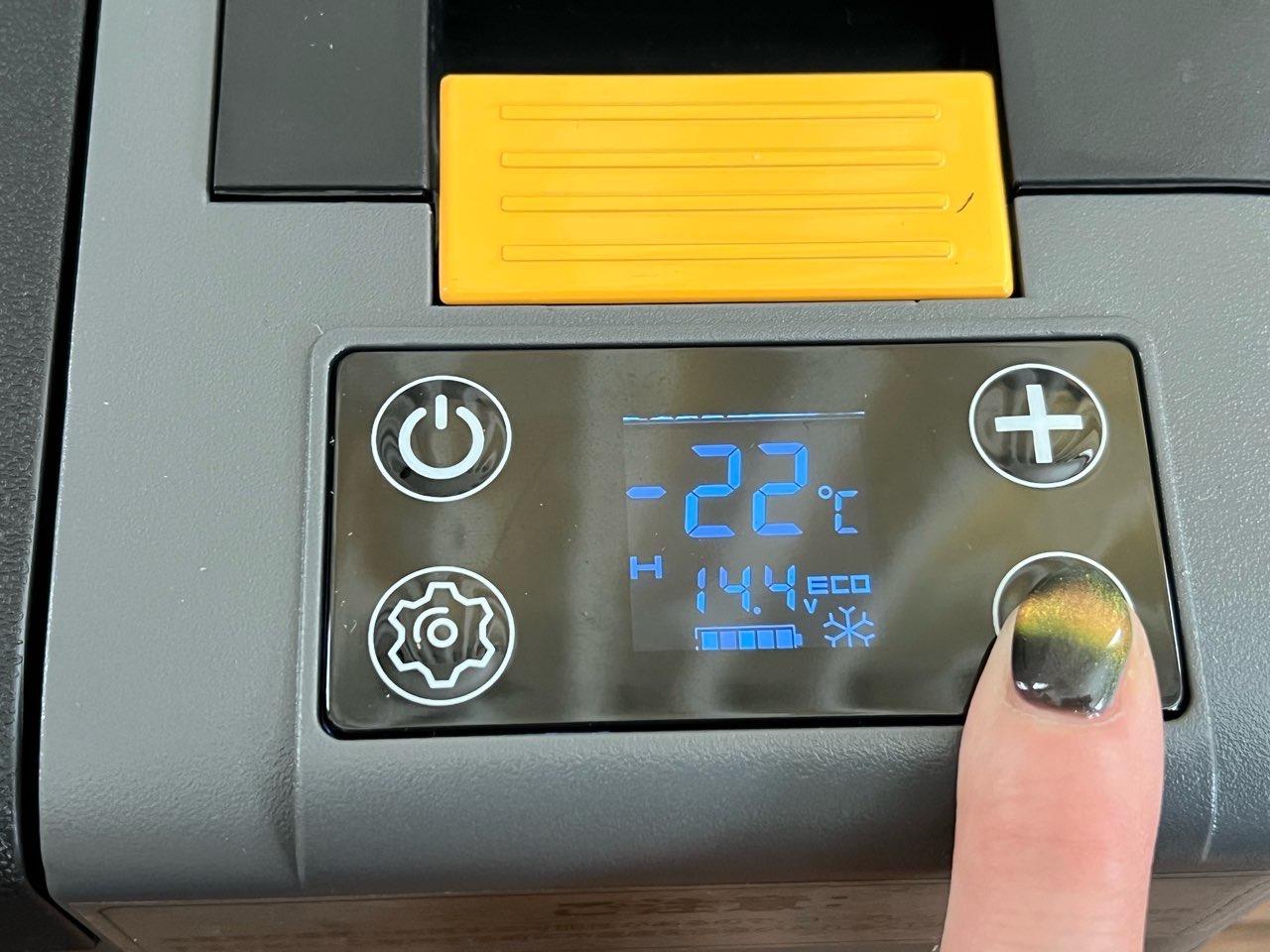 コードレス使いも叶う「車載冷蔵庫」が便利すぎる。約15分で0度、約40