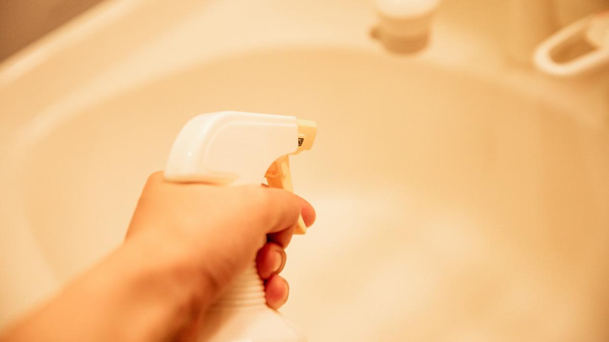 能有效防止霉菌和水垢生成！日本友和「Tipo’s超撥水防水防污噴霧清潔劑」讓清潔頻率大幅降低