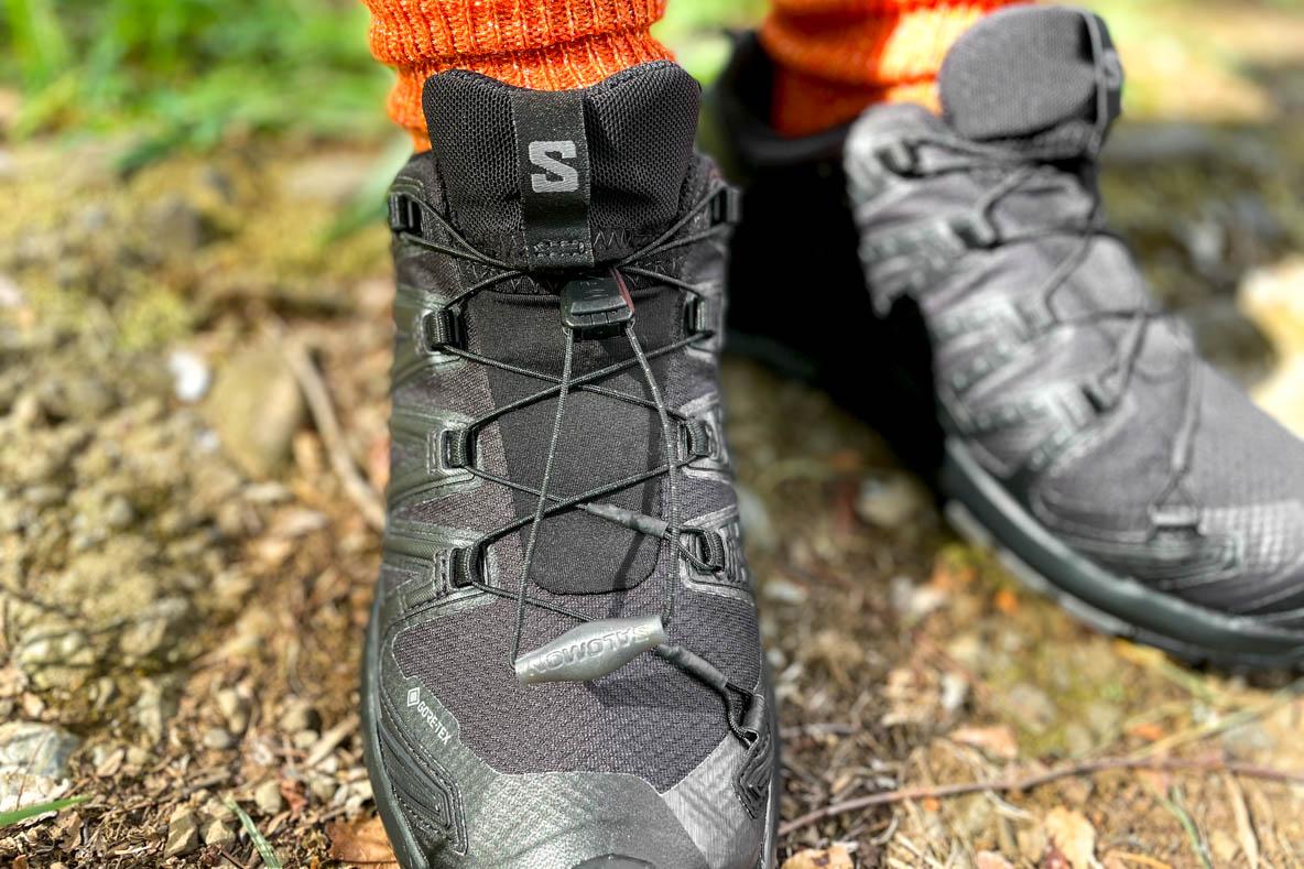 登山靴 SALOMON 23.0 - 登山用品