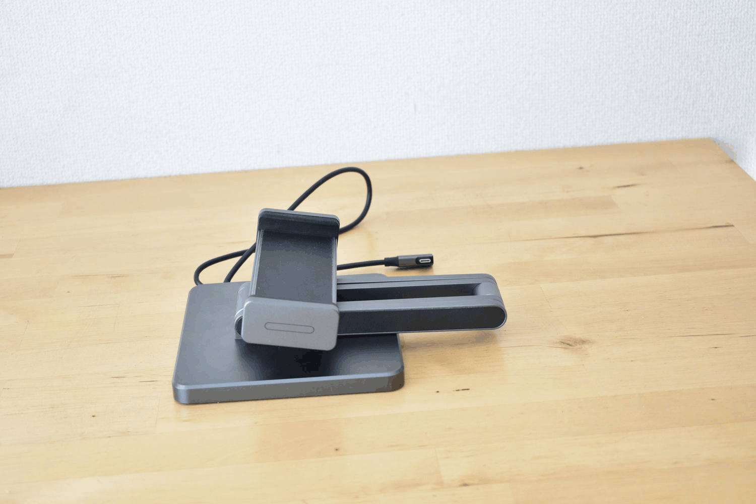 MagHub3多機能タブレットス Amazon.com: INVZI MagHub 8-in-1 Docking Station for iPad Pro
