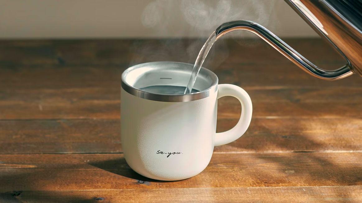 熱湯を冷ましてくれる「白湯専用カップ」。これなら忙しい朝でも白湯を