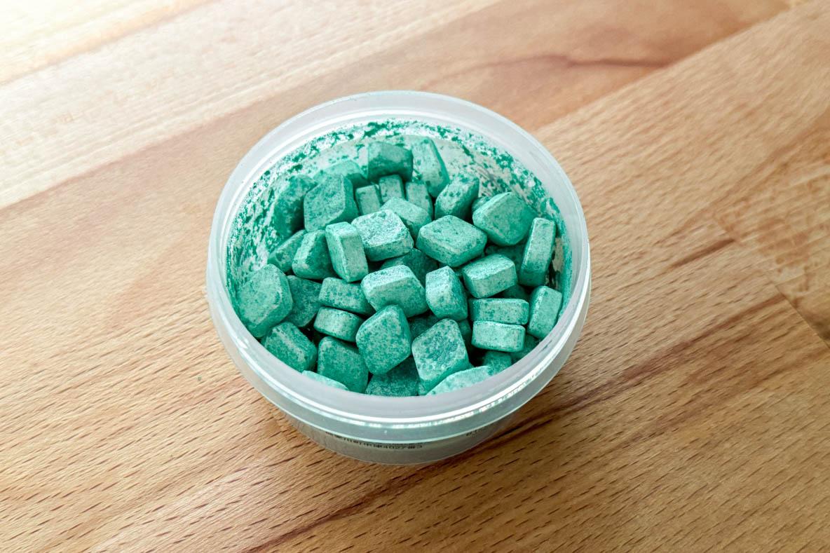 LUSHで大人気、緑色のコレ。口の中の不快感が桁違いにスッキリして感動