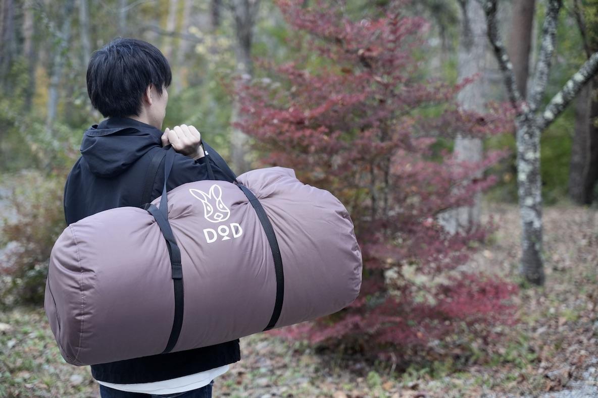 こたつ”としても使えるDODの「わがやのシュラフ」で、冬キャンプ