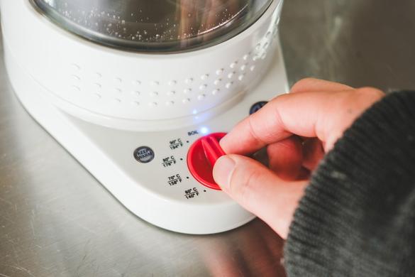 Bodum「ダブルウォール ウォーターケトル」が 温度調整＆保温機能つき 