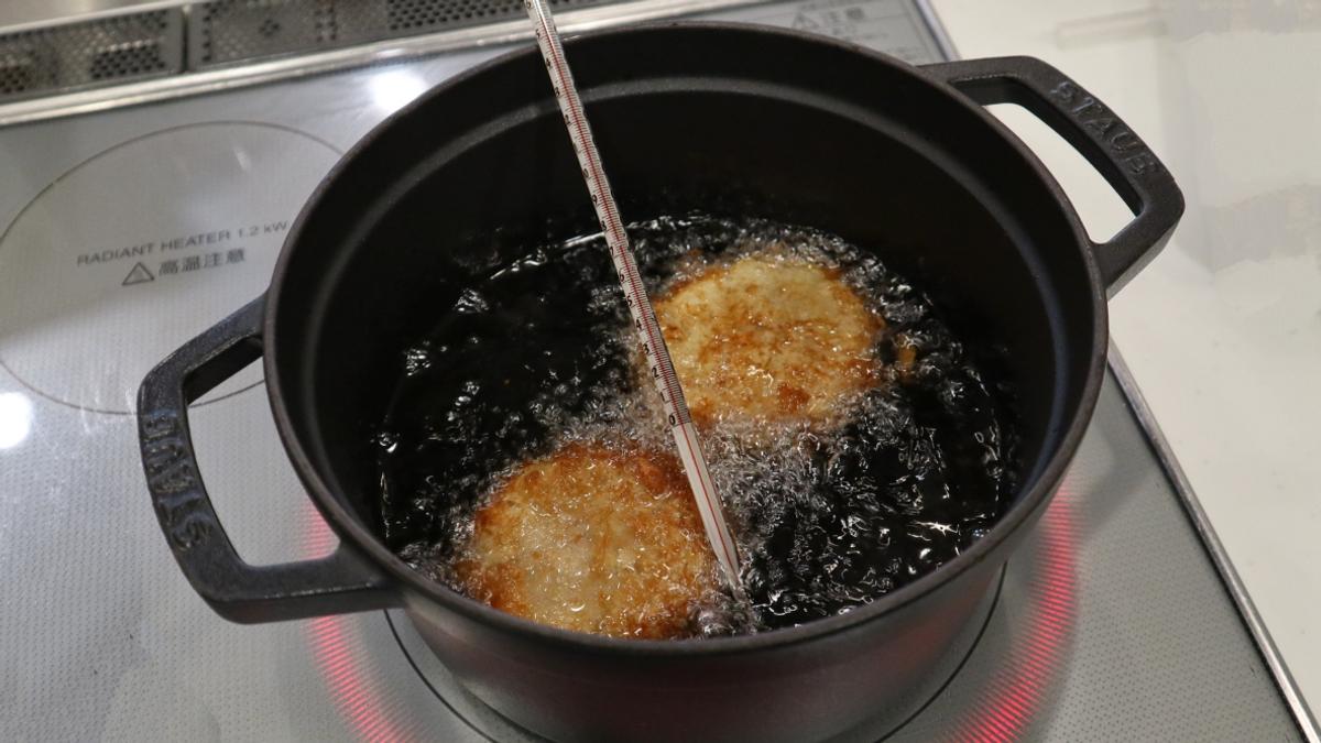 炸物少油又清爽!JOYL「AJINOMOTO Double Half 沙拉油」讓油花減半超省力 炸物少油又清爽!JOYL「AJINOMOTO Double Half 沙拉油」讓油花減半超省力