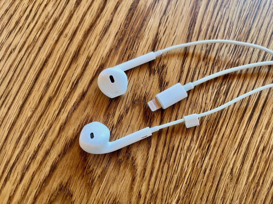 Apple 「EarPods（Lightningコネクタ）」