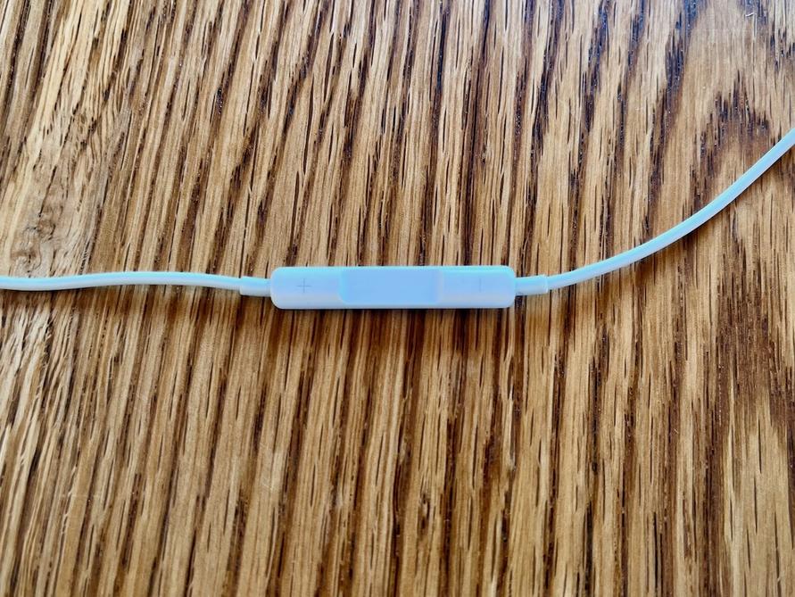 Apple 「EarPods（Lightningコネクタ）」