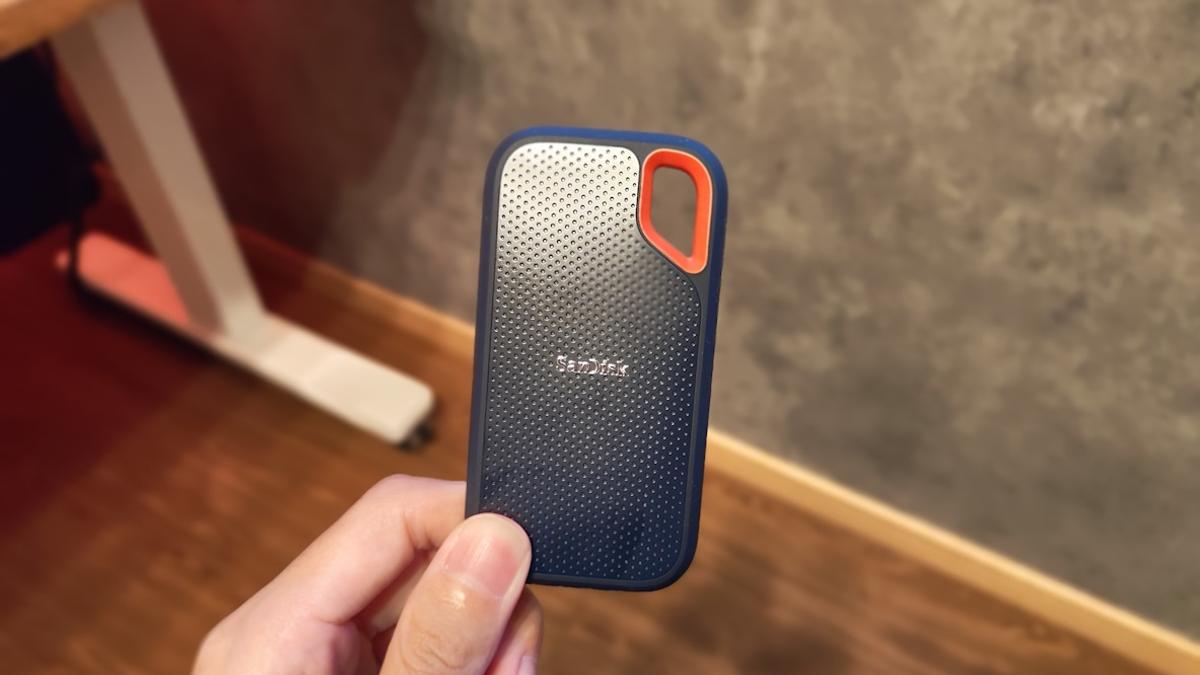 12時まで限定値下げ】SanDisk Extreme ポータブルSSD 2TB（SanDisk  