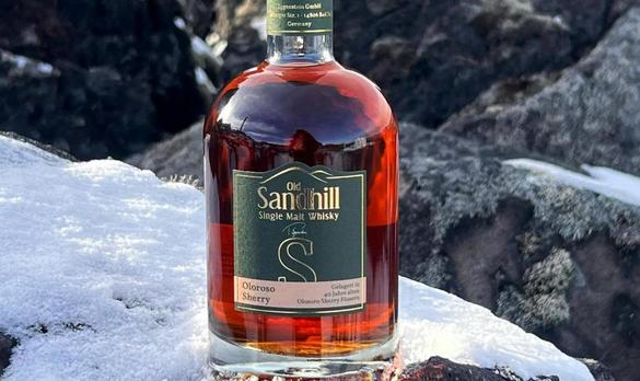 香り高いシェリー酒の貯蔵樽で熟成。ドイツのバート・ベルツィヒ 香り高いシェリー酒の貯蔵樽で熟成。ドイツのバート・ベルツィヒ