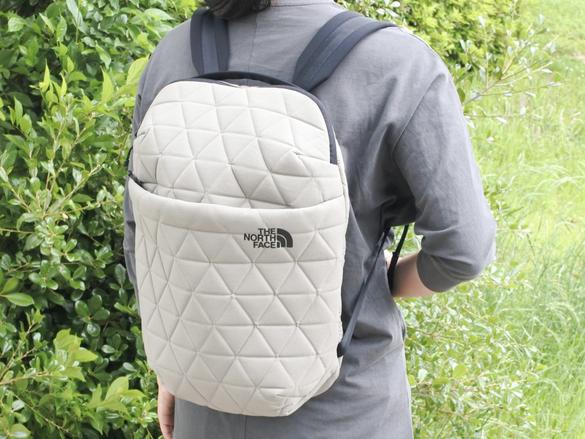 しっかり入るけどコンパクトなリュック」を探してたどり着いたのは 