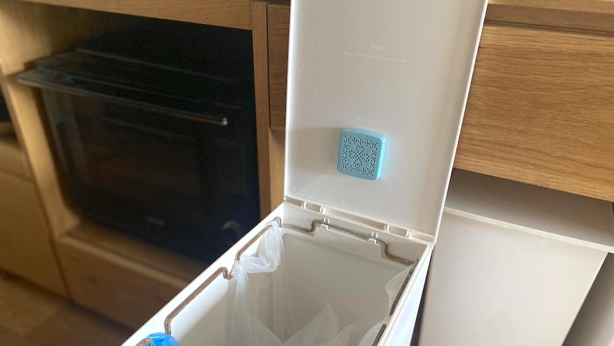 確實消除垃圾桶異味！日本 TISPA「無香味除臭劑」解決了夏日垃圾氣味的困擾，安裝一劑長效除臭6個月