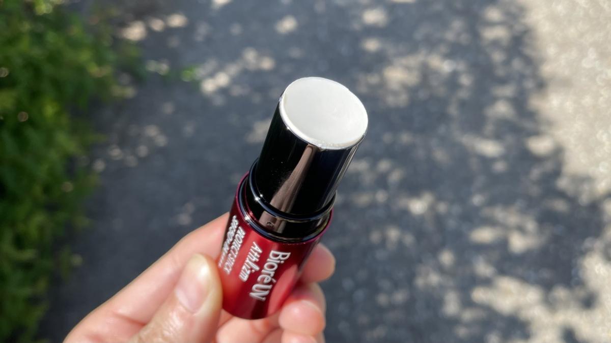 小範圍補擦防曬怎麼辦?Biore「防曬棒」妝後可用,輕鬆精準補塗不沾手! 小範圍補擦防曬怎麼辦?Biore「防曬棒」妝後可用,輕鬆精準補塗不沾手!