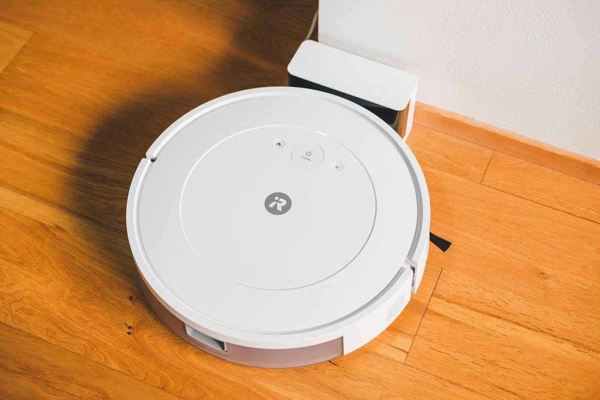4万円以下で買える「ルンバの最新作」で毎日の床掃除が劇的にラクに