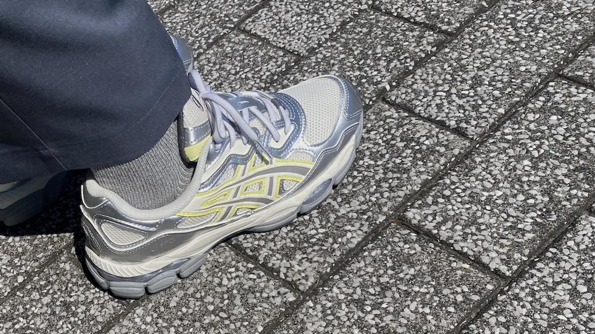 睽違 10 年再次入手 ASICS 球鞋——這雙的穿著感與設計,我真的超喜歡! 睽違 10 年再次入手 ASICS 球鞋——這雙的穿著感與設計,我真的超喜歡!