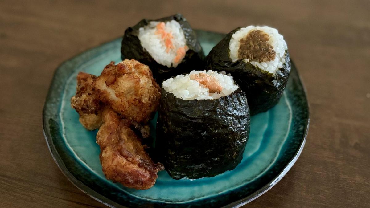 「米店飯糰」絕對好吃。我也很高興你可以從早上 7 點開始購買。 「米店飯糰」絕對好吃。我也很高興你可以從早上 7 點開始購買。