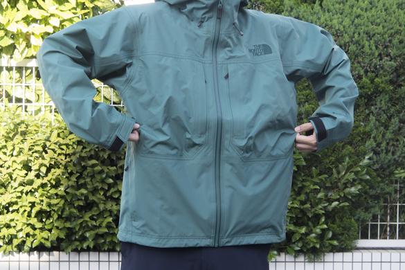 THE NORTH FACEの「ハイカーズジャケット」が梅雨時に最強説！ 薄くて 