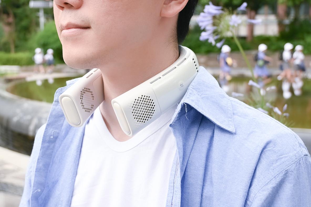 ネッククーラーとハンディファンが一体化したらとんでもなく快適になっ