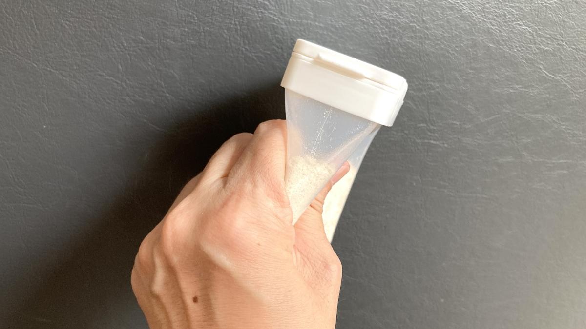 用了大創「可搓揉調味料收納罐」後,調味粉開封後結塊變硬的壓力大大減少 用了大創「可搓揉調味料收納罐」後,調味粉開封後結塊變硬的壓力大大減少