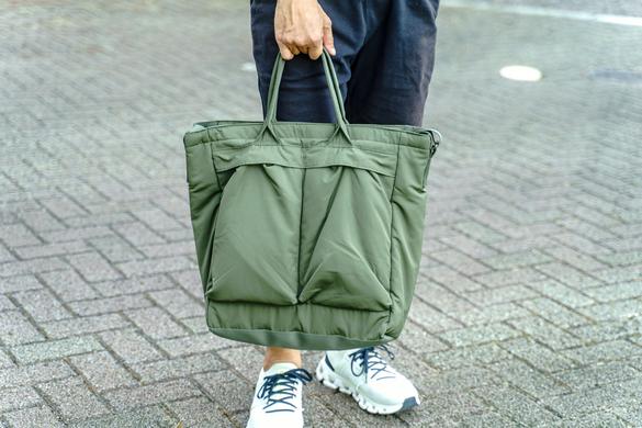 UNIQLO:Cの新作「2WAYユーティリティバッグ」、通勤から旅行まで重宝する逸品 | ROOMIE(ルーミー) UNIQLO:Cの新作「2WAYユーティリティバッグ」、通勤から旅行まで重宝する逸品 | ROOMIE(ルーミー)