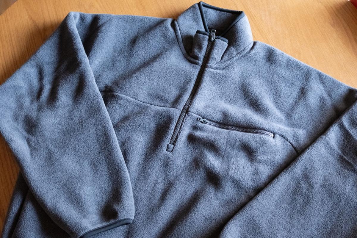 フリースオーバーサイズハーフジッププルオーバー