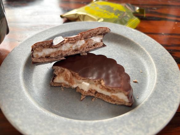 エンゼルパイ or チョコパイ、どっちが好き？【ROOMIEのふつうごはん