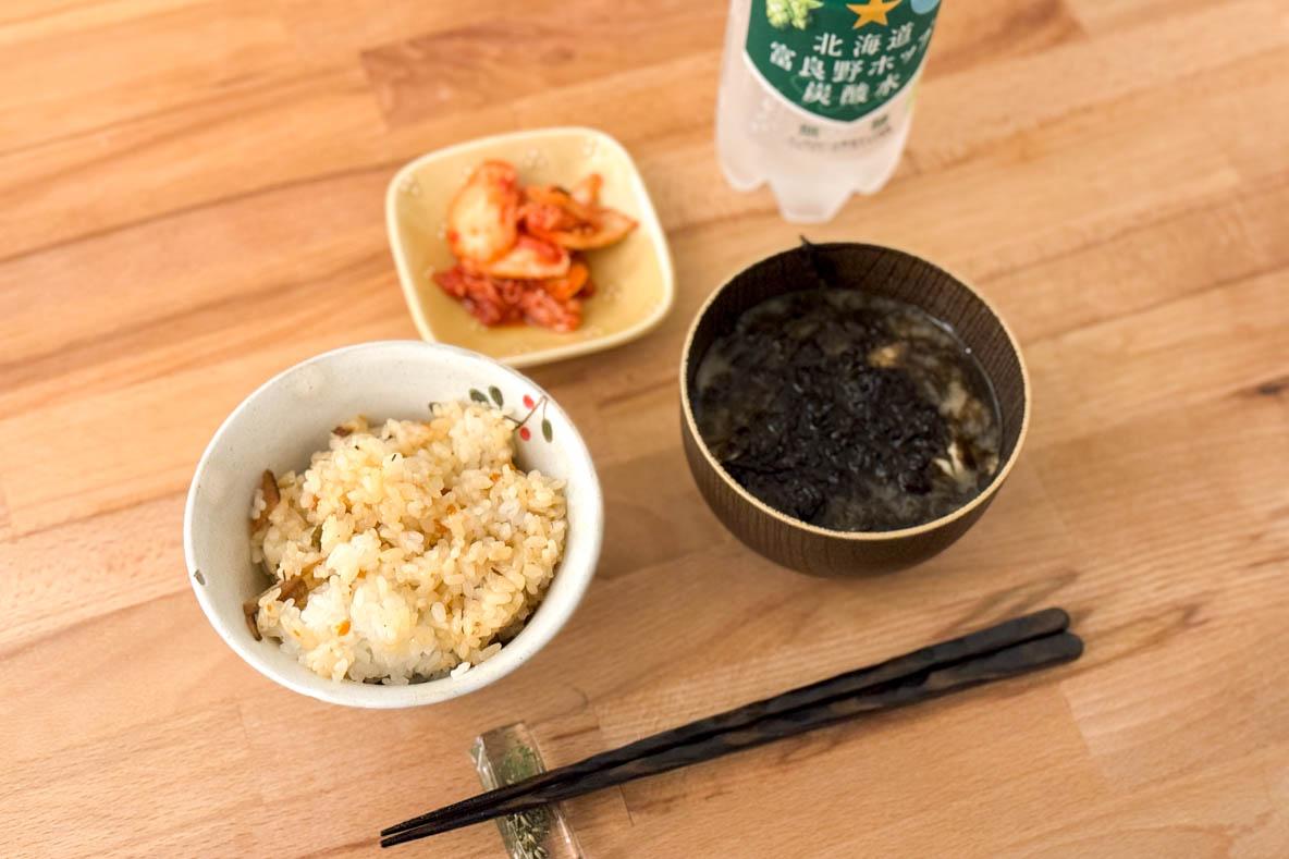 エゾ鹿＆ふき」の混ぜごはん、旨みがすごい…【ROOMIEのふつうごはん