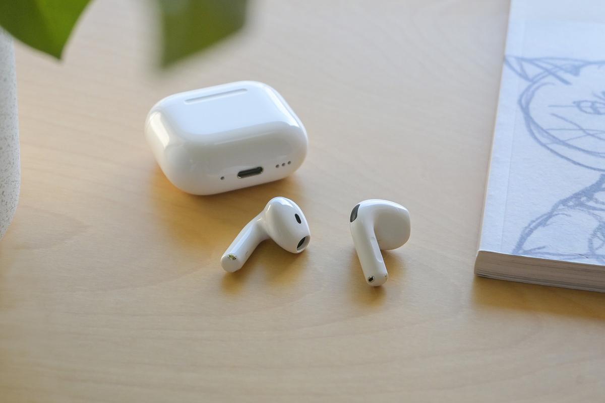 AirPods 4