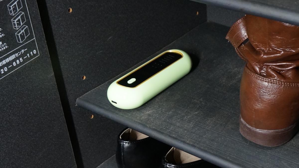 1回の充電で約30日間の脱臭効果。コンパクトなのでいろいろな場所で