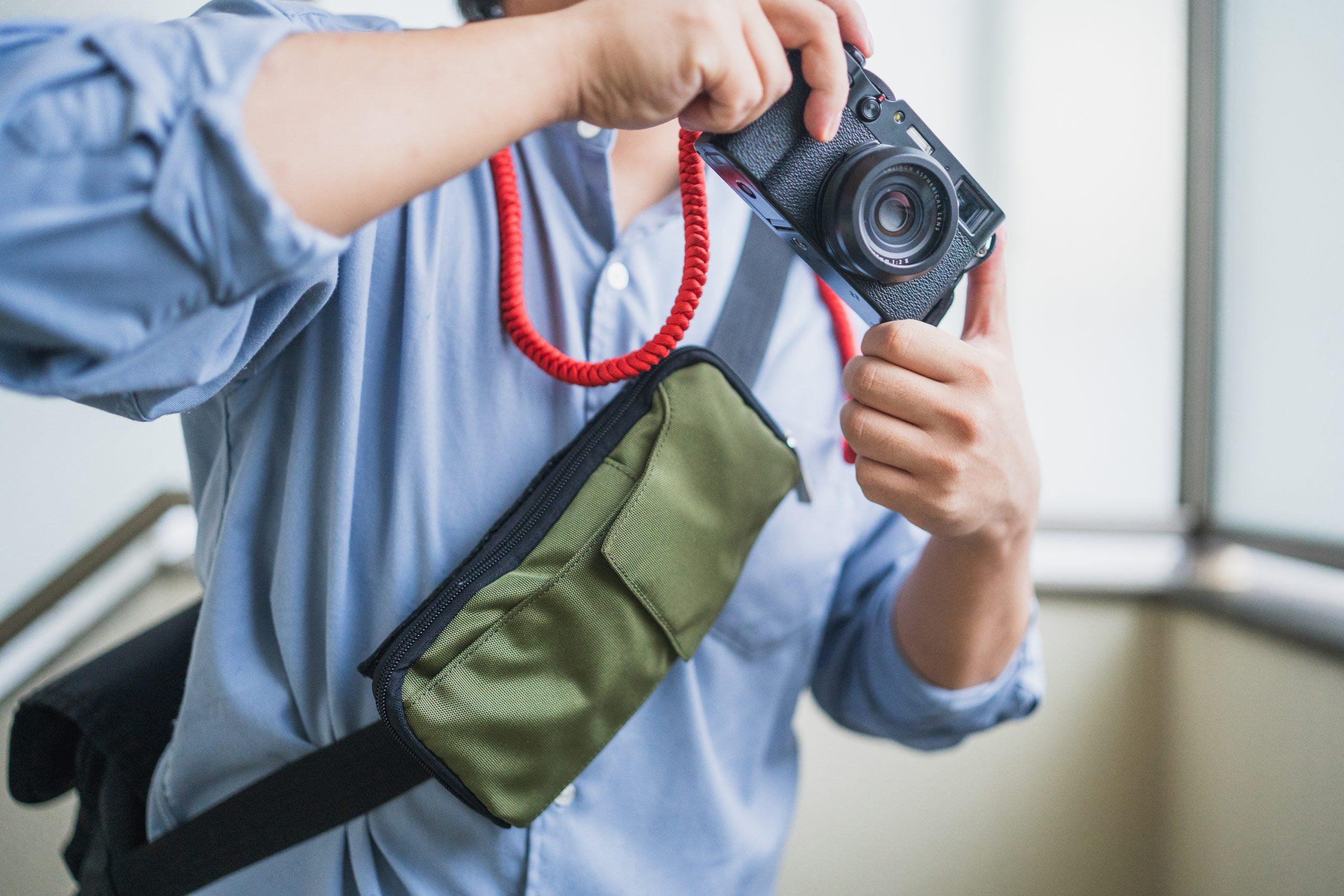 スマホや財布の出し入れがスムーズ！「+poket CUSTOM」でストラップに