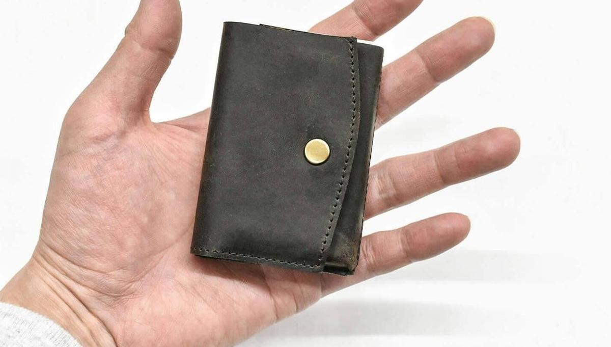マーガレットハウエルのミニ財布は鍵まで収納できるよ！コレ