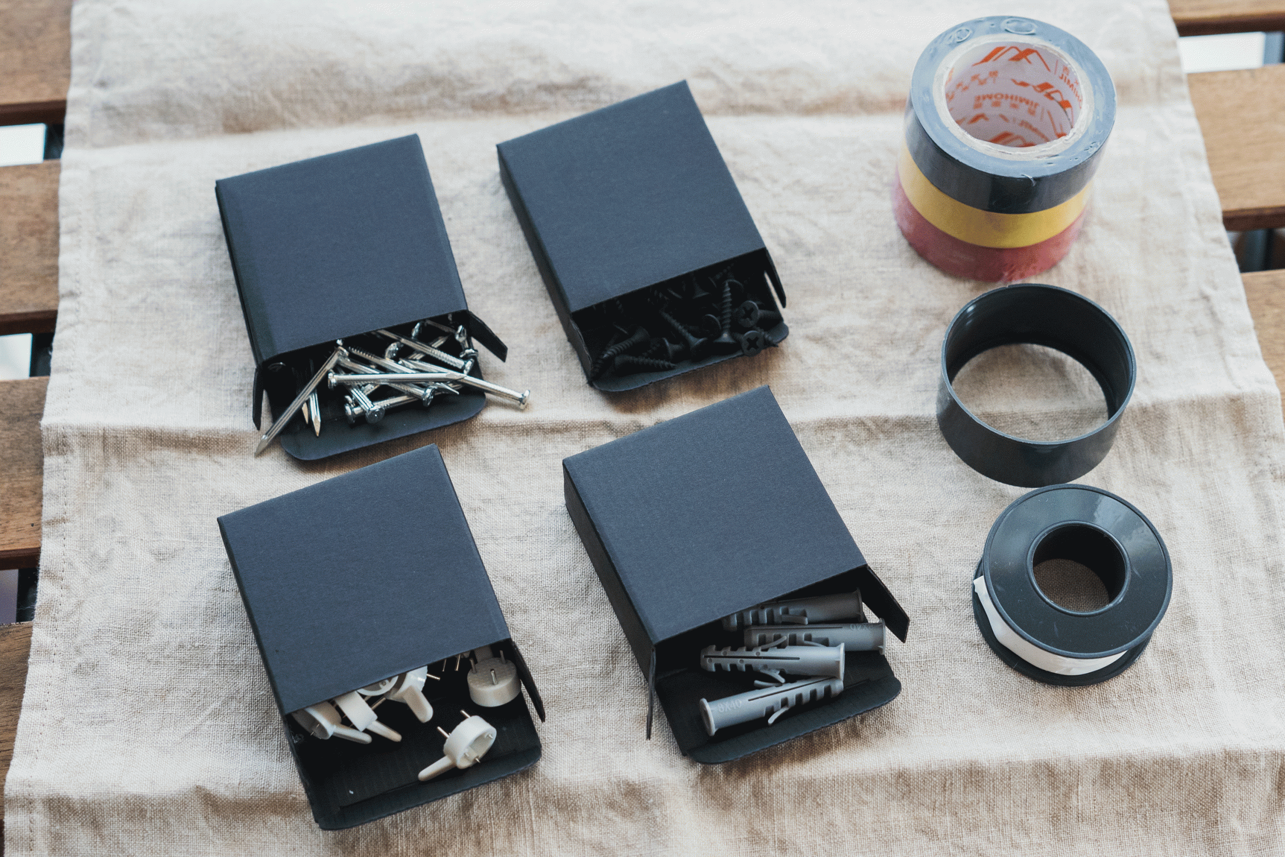 これからDIY始める人にもいいかも。見た目もスマートな工具が一式に