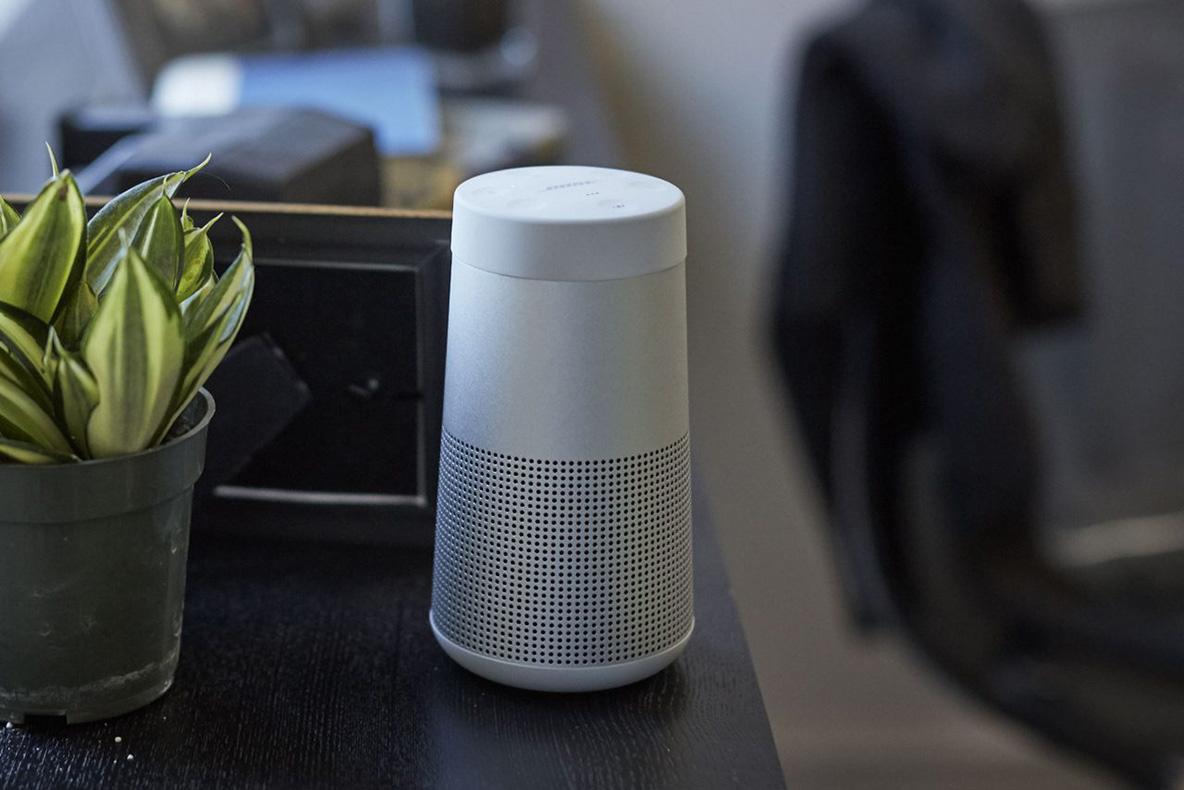 BOSEの360度スピーカーがお買い得！自分用にもプレゼントにも
