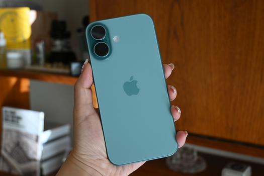 スマホ3台持ち編集部員が「iPhone 16」を4台目に検討しはじめた理由 