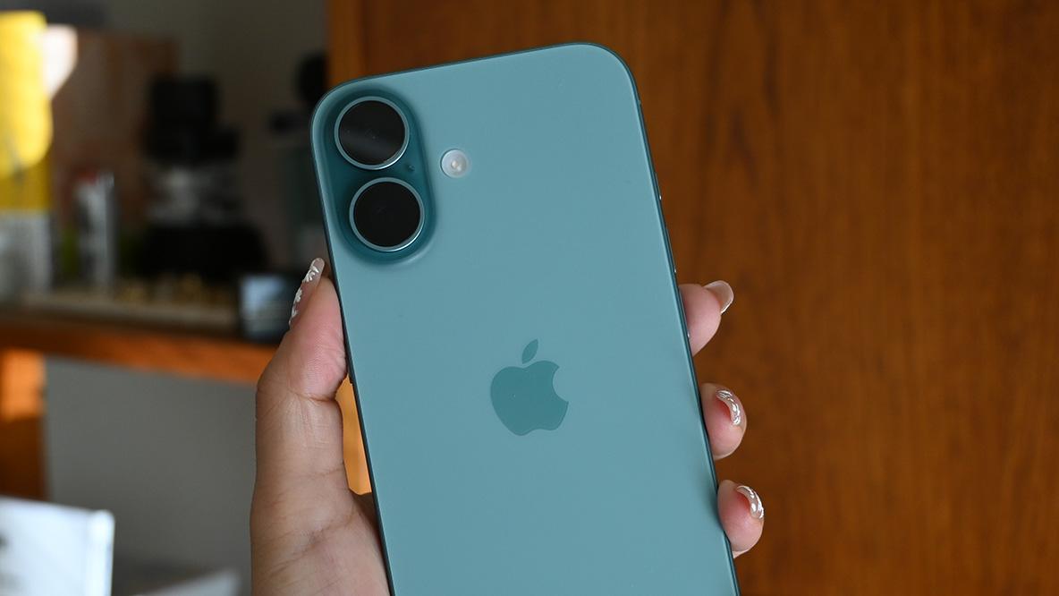 スマホ3台持ち編集部員が「iPhone 16」を4台目に検討しはじめた理由