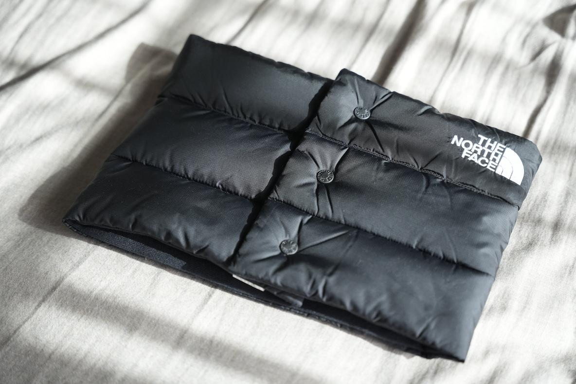 THE NORTH FACEのヌプシネックゲイター。「冬の電車暑いけど外は