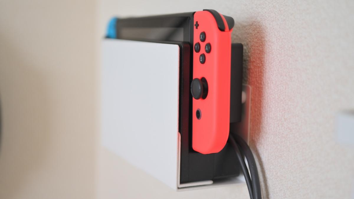Switch 收納怎麼做最整齊?日本山崎「壁掛式收納架」節省空間+穩固擺放 Switch 收納怎麼做最整齊?日本山崎「壁掛式收納架」節省空間+穩固擺放