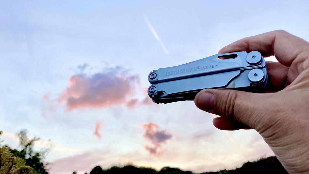 身兼小刀、開罐器等功能於一身!LEATHERMAN「Wave Plus工具鉗」是居家露營必備好物 身兼小刀、開罐器等功能於一身!LEATHERMAN「Wave Plus工具鉗」是居家露營必備好物
