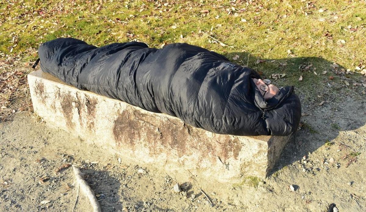 エアロゲルは99.8％が空気！断熱する先進的な寝袋を試してみたよ