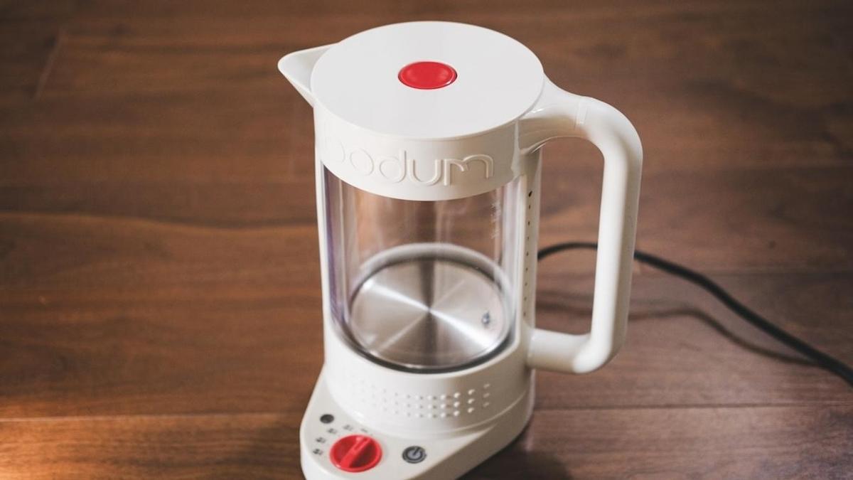 BODUM 電気ケトル 1100ml オフホワイト 11659-913JP Bodum「ダブルウォール ウォーターケトル」が 温度調整&保温