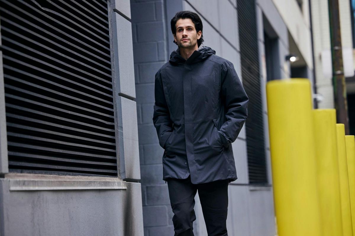 THE NORTH FACEのバイソンチノパンツ、通勤からキャンプまで活躍