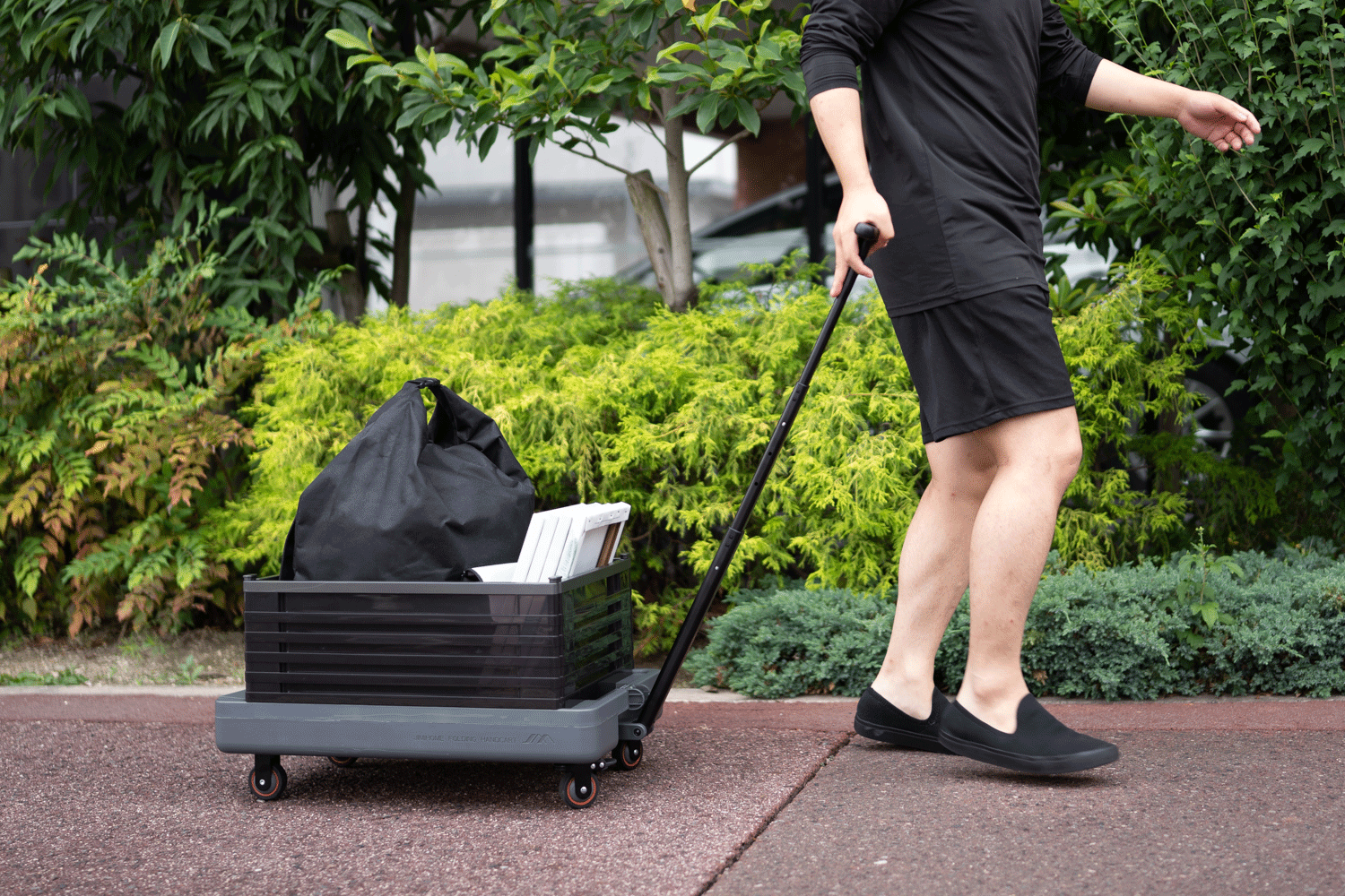 8cmのスキマに収納できて省スペース！ 「JIMI CART」は2way仕様で