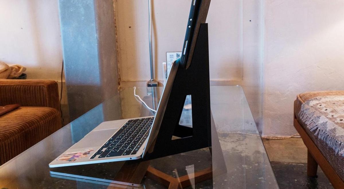 待望の再販】モニターの縦置き2画面スタイルが新定番に！話題の