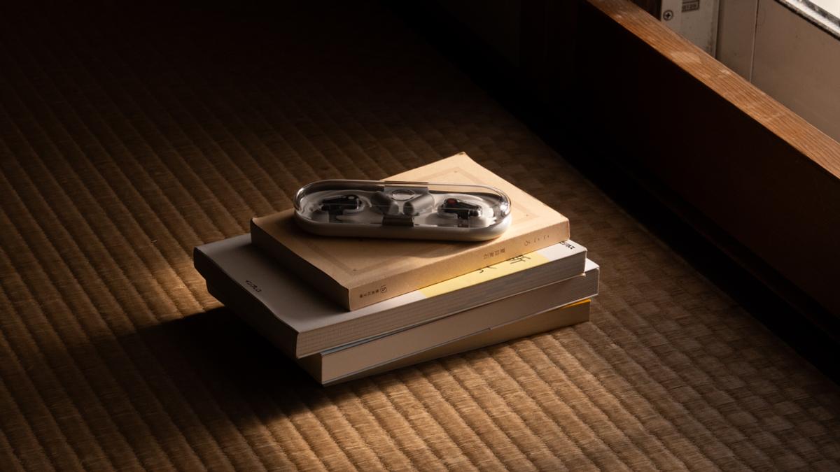 Z世代的我,靠Nothing「Ear open 開放耳掛式真無線藍牙耳機」愛上了「聽書」 Z世代的我,靠Nothing「Ear open 開放耳掛式真無線藍牙耳機」愛上了「聽書」