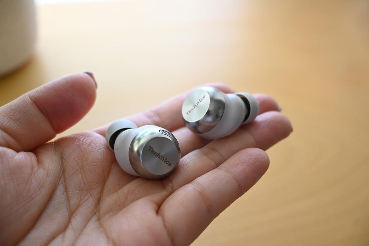 私がテクニクス「EAH-AZ100」を推す理由。長年のイヤホンの悩み 私がテクニクス「EAH-AZ100」を推す理由。長年のイヤホンの悩み