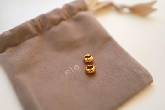eteの「長時間着けていても痛くならない」イヤリングに感激した 