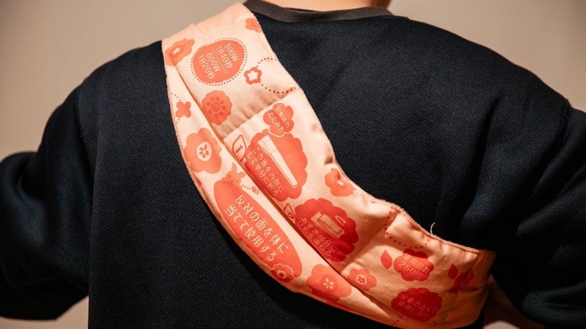 冬天臥室太冷怎麼辦?小林製藥「紅豆蒸氣腰帶 Anywhere Belt」開箱,溫暖包覆超舒適! 冬天臥室太冷怎麼辦?小林製藥「紅豆蒸氣腰帶 Anywhere Belt」開箱,溫暖包覆超舒適!